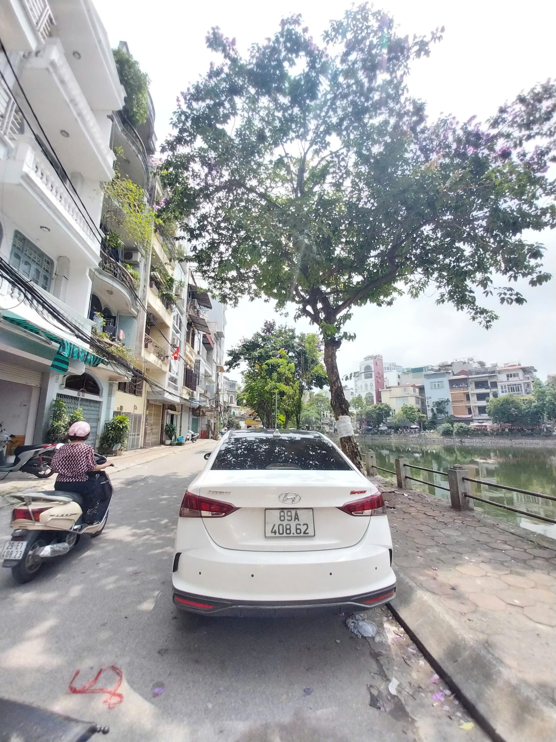 MẶT HỒ - Vị trí KIM CƯƠNG Đắc địa nhất Q. Đống Đa. 42m 6T - Phân Lô  - Vỉa Hè, Ô Tô tránh. Giá hơn 15 tỷ